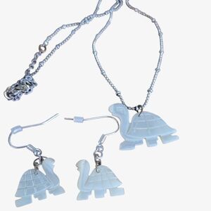 Mother Of Pearl Turtle Jewelry Set